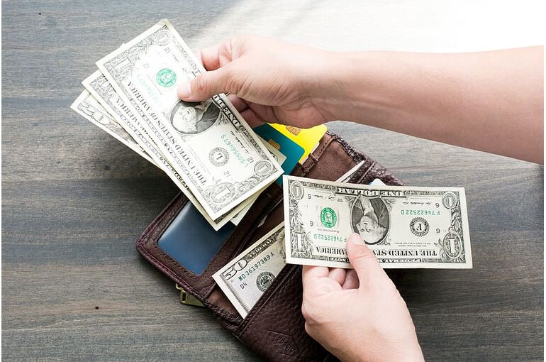 money-sale-shopping-retail